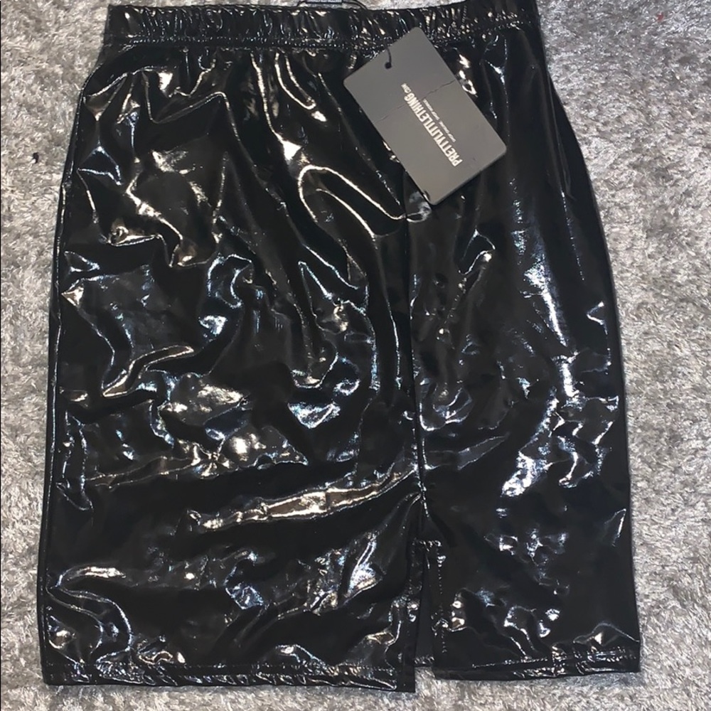 BRAND NEW Pretty Little Thing skirt